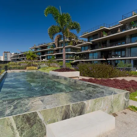 Savoy One Bedroom With Jaccuzzi - Style And Sophistication فونشال